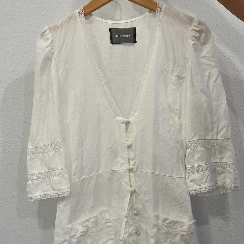 The Reformation Eloise Dress in color white size (6) - Picture 3 of 10